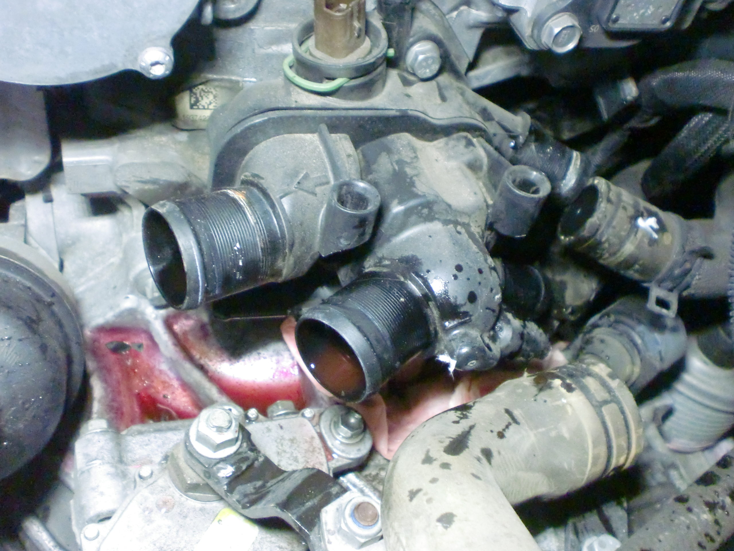 Bmwミニ R55 R56 R57 R58 R59 R60 R61 水漏れ クーラント漏れ修理 埼玉県川口市の板金塗装 オールペンならワイズオートデザイン Bmwミニ R55 R56 R57 R58 R59 R60 R61 水漏れ クーラント漏れ修理 埼玉県川口市の板金塗装 オールペンならワイズオートデザイン
