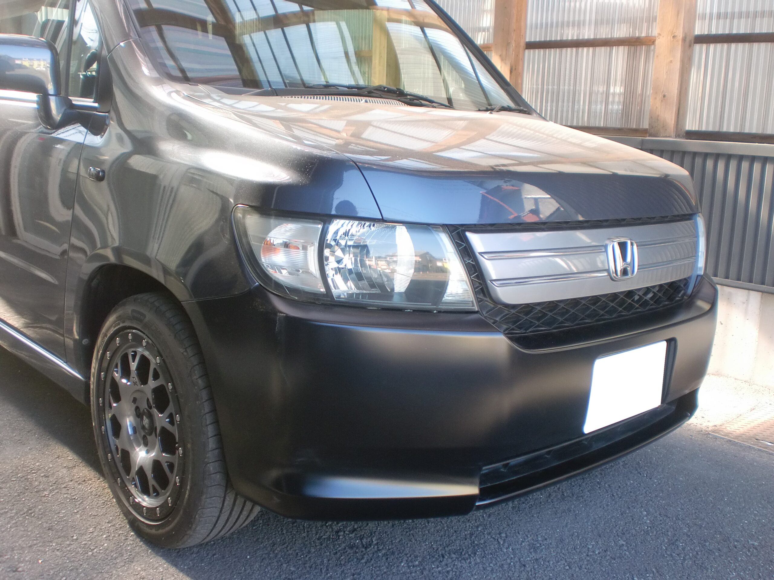 ホンダ・モビリオスパイク バンパー塗装 マットブラック つや消し黒