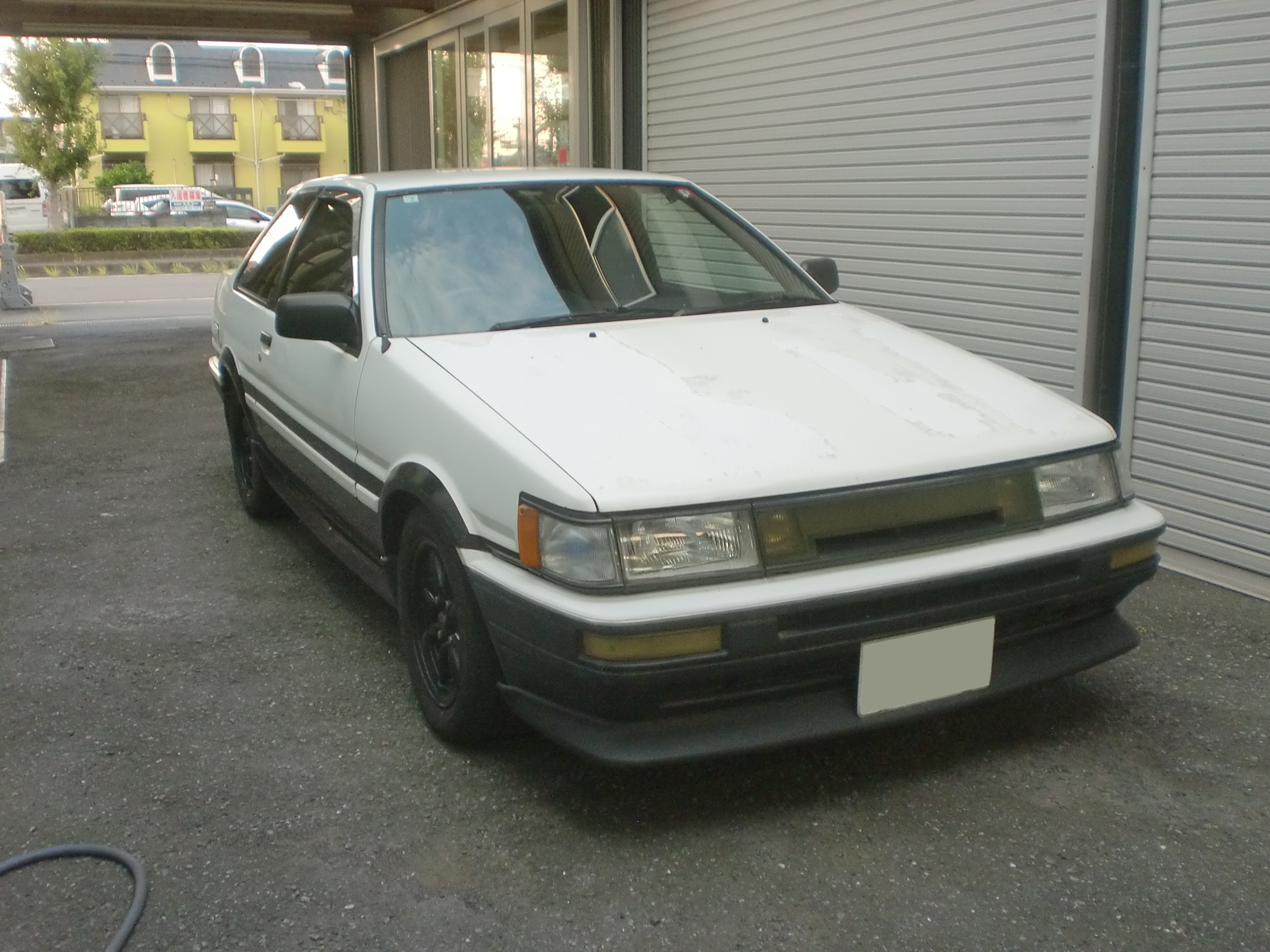 AE86 ハチロク オールペン 純正ツートン 入庫編 | 埼玉県川口市の板金